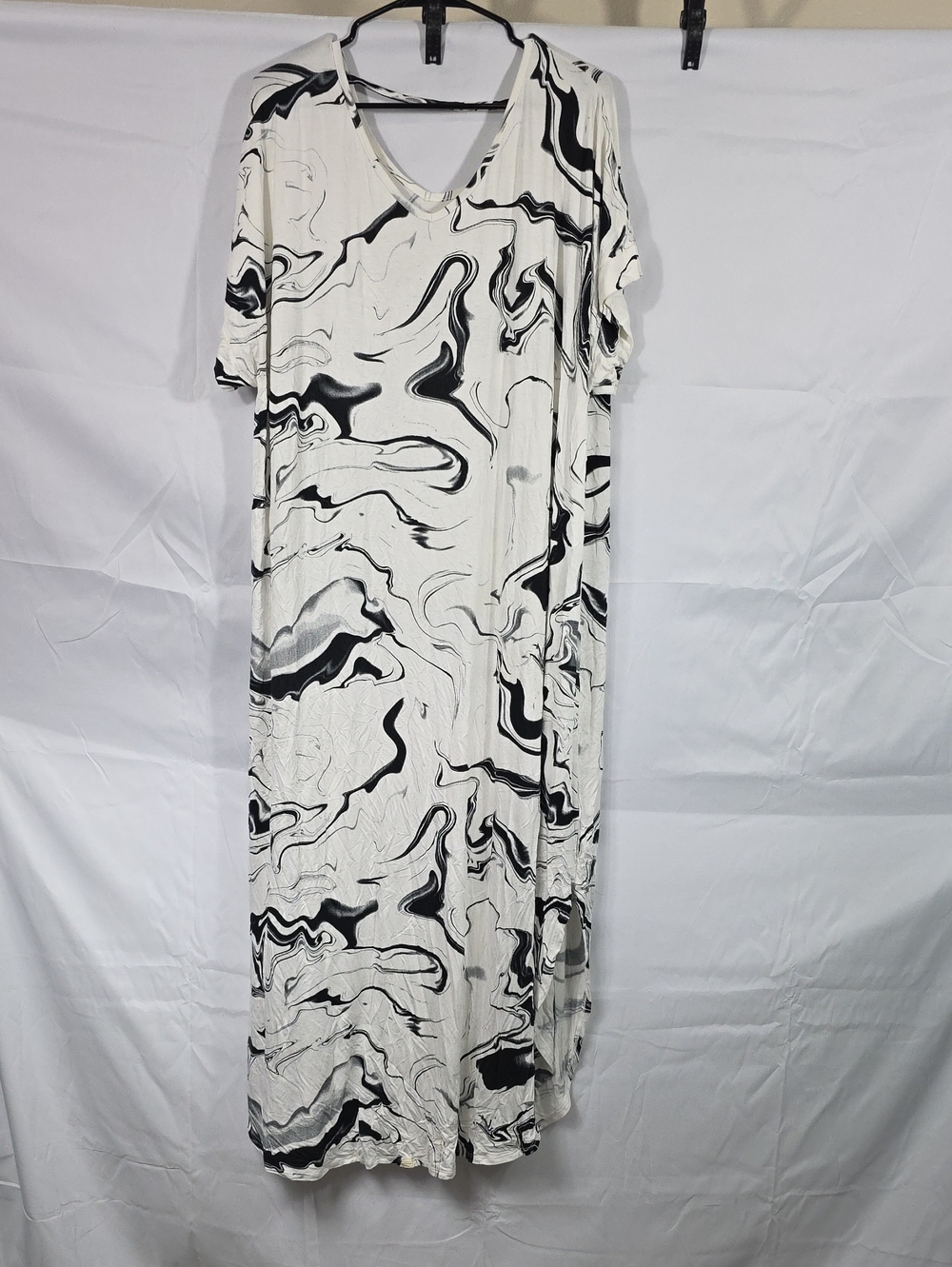 LuLaRoe 3XL Black & White Marble Maxi Dress (W663)